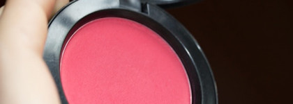 MAC Frankly Scarlet Matte Powder Blush - насыщенные и яркие румяна