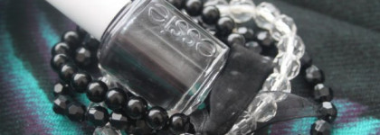 Капризный графит от Essie Over the top #624