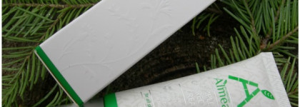 "Кожа статуи" (отзыв на Almea  Complete Corrector Cream (оттенок — light)многофункциональный крем для коррекции тона)