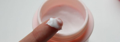 Два крема от российской марки "Новая заря" Крем для лица с розой  nouvelle etoile rose creme visage и крем для контура глаз с ароматом розы nouvelle etoile rose creme contour des yeux