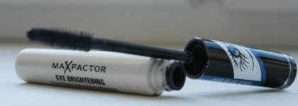 Для голубоглазок maxfactor eye brightening tonal black vilumising mascara  в оттенке black sapphire