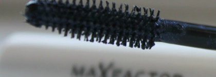 Для голубоглазок maxfactor eye brightening tonal black vilumising mascara  в оттенке black sapphire