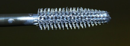 Для голубоглазок maxfactor eye brightening tonal black vilumising mascara  в оттенке black sapphire