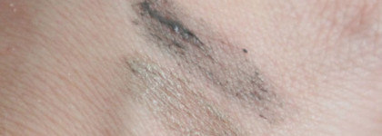 Essence eyebrow gel mascara "Make me brow"  в оттенке "blondy brows" и "browny brows"