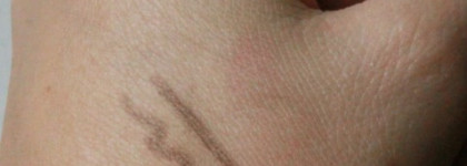 Красивые бровки с карандашом для бровей Master Shape от Maybelline New York в оттенке Deep Brown