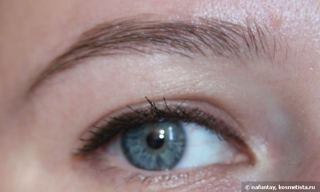Красивые бровки с карандашом для бровей Master Shape от Maybelline New York в оттенке Deep Brown