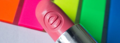 Essence sheer&shine lipstick в оттенке 11 All About Cupcake