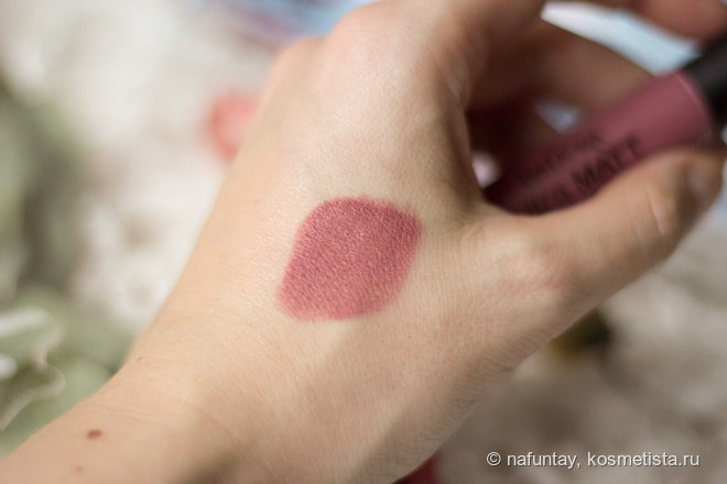Жидкая матовая помада IsaDora Ultra Matt Liquid Lipstick в красивом оттенке 11 Cool Mauve