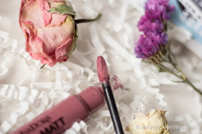 Жидкая матовая помада IsaDora Ultra Matt Liquid Lipstick в красивом оттенке 11 Cool Mauve