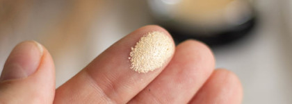 Мои тени-шайбочки MAC в оттенках Kiss of Klimt и Coquette