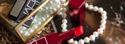 Хотела красный, а получила очередной розовый. Как я промахнулась с оттенком NARS Бальзам для губ Afterglow