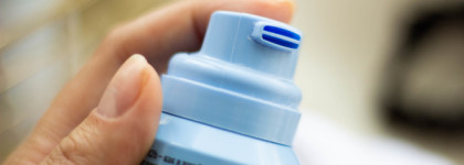 Ситуация: нет горячей воды, поэтому достаем got2b Fresh It Up сухой шампунь-мусс для волос