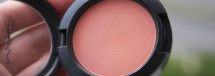 Сравнение персиковых румяна от YSL Blush Radiance (02) и MAC Sheertone Blush (Peaches)