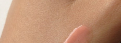 А любите ли Вы Clarins Eclat Minute Instant Light Natural Lip Perfector — Блеск для губ  #03 nude shimmer?