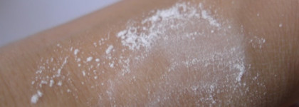 Матирование - наше все или немного о невидимых пудрах-помощницах от Skinfood, Essence и Naris Up