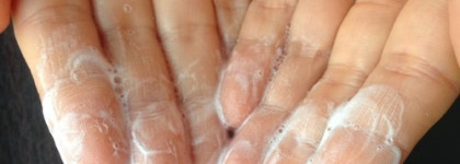 Осветляющая пенка для умывания Tony Moly Floria Flower Energy Foam Cleanser