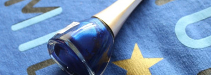 Мужской взгляд на выбор цвета лака для ногтей или Forza Inter с Golden Rose Paris Nail Lacquer #106