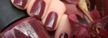 Красные листья осени и OPI Nail Lacquer Scores A Goal! NL A63