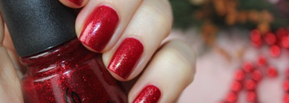 "Праздник к нам приходит.." с China Glaze Ruby Pumps и Sally Hansen Xtreme Wear Red Carpet