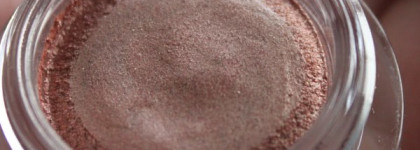 Chanel Illusion D'ombre #82 Emerveille и Clinique Lid Smoothie Antioxidant 8-Hour Eye Colour #01 (Bit O' Honey)