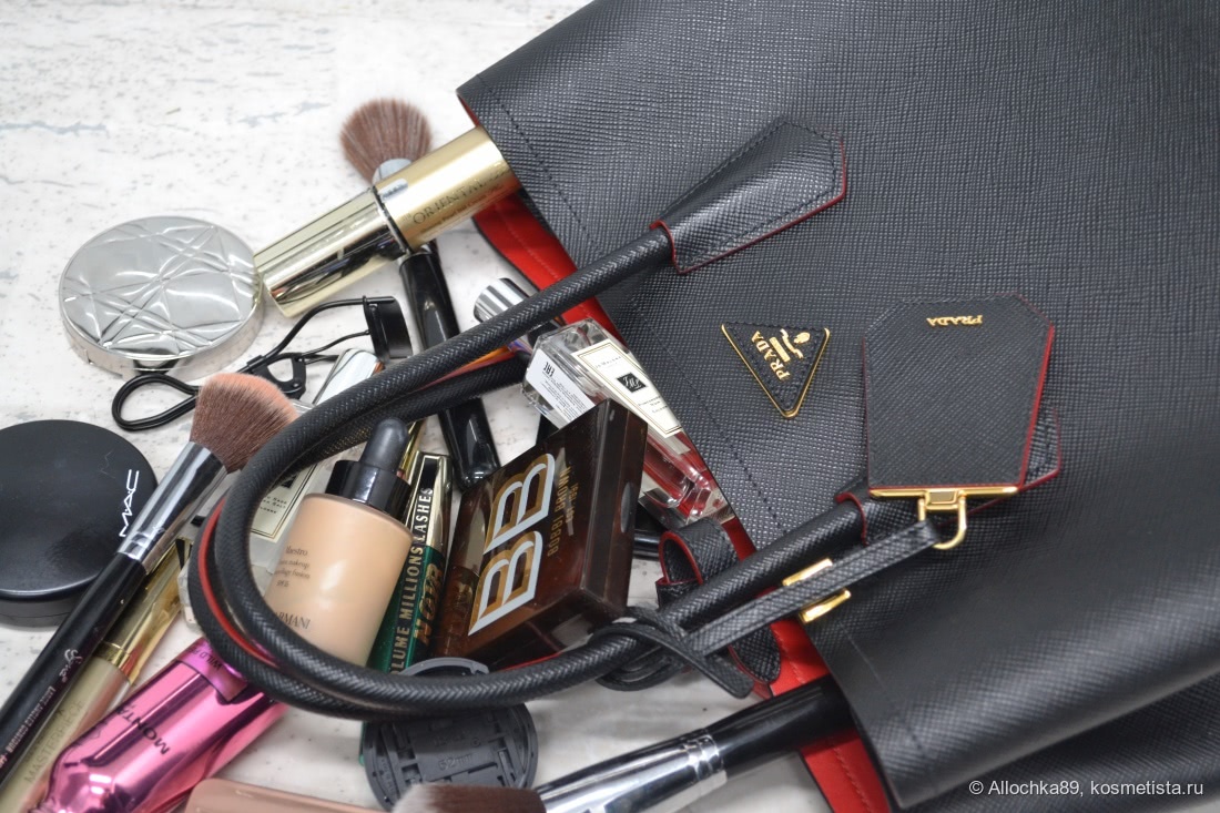 7 необходимых вещей в женской сумочке