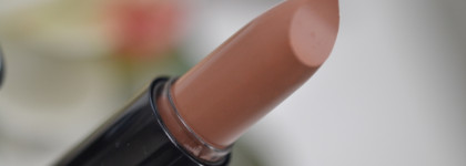 Помада NYX extra creamy lipstick в оттенке 532. Приятный нюд