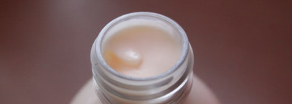 Yves Rocher Les Plaisirs Nature Silky Lotion Yellow Peach