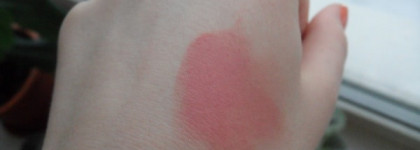 Нежный румянец с кремовыми румянами Chanel Le Blush Creme De Chanel Cream Blush 63 Revelation