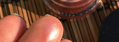 Розовое шампанское. Giorgio Armani Eyes to Kill Stellar bouncy high pigment eye color - 5