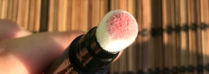 Burberry Матовая помада-кушон для губ Lip Velvet Crush Sheer Matte Stain - 40 Sugar Pink