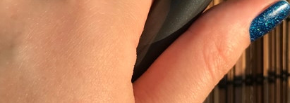 Burberry Матовая помада-кушон для губ Lip Velvet Crush Sheer Matte Stain - 40 Sugar Pink