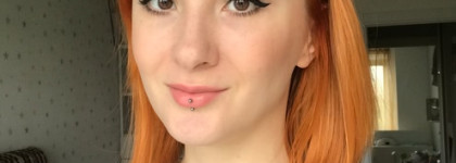 Burberry Матовая помада-кушон для губ Lip Velvet Crush Sheer Matte Stain - 40 Sugar Pink