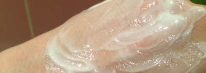 Cleansing Milk with gentian combination or oily skin от Clarins