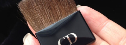 Любимые зимние румяна Diorblush Vibrant Colour Powder Blush № 566 Brown Milly