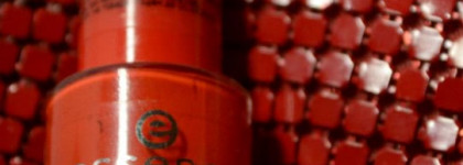 Маникюр цвета мандаринов вместе с XDance #39 и Essence #46 Wake Up