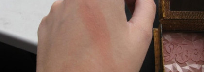 Дерзкие румяна Benefit Rockateur Famously Provocative Cheek Powder