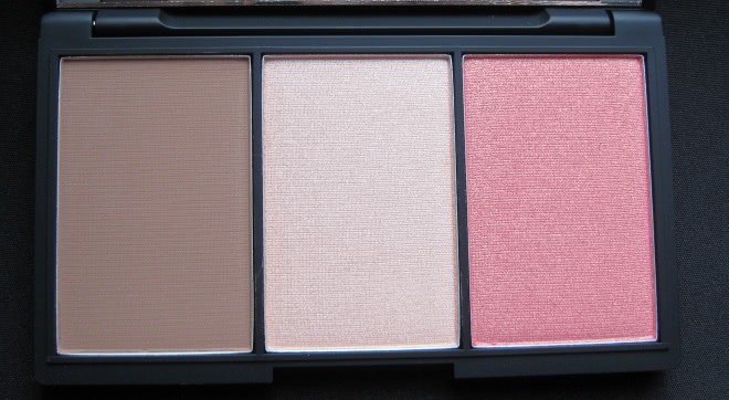 Удивительная палетка-хамелеон Sleek MakeUp Face Form Contouring & Blush Palette в оттенке Light 373