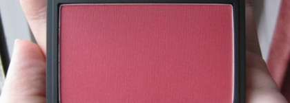 Ягодныe румяна Sleek MakeUp Blush в оттенке Flushed 935