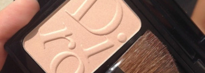 Золотистый и теплый Dior Diorskin Nude Cosmopolite Illuminator
