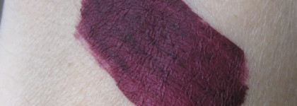 Переспевшая зимняя вишня Inglot HD Lip Tint matte 20