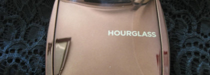 Пост обожания. Hourglass Ambient Lighting Powder Mood Light