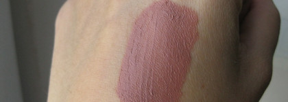 NYX Lip Lingerie Cashmere Silk 18