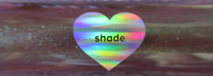 Колдовской Lottie London Duo-Chrome Lip Gloss в оттенке Shade