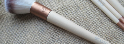 Новогоднее настроение. Ecotools Warm Winter Glow Beauty Kit