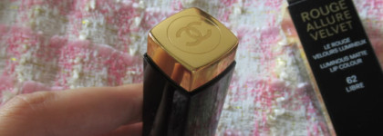 Желанная Chanel Rouge Allure Velvet 62 Libre