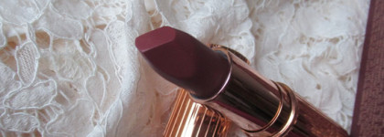 Charlotte Tilbury Matte Revolution Lipstick Bond Girl