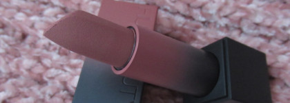 Huda Beauty Power Bullet Matte Lipstick в оттенке Joyride