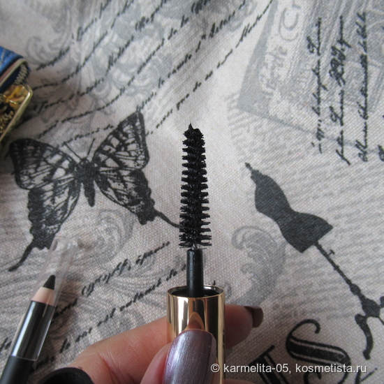 Маленький черный тандем. Estee Lauder Sumptuous Extreme Mascara и Estee Lauder Double Wear Stay-in-Place Eye Pencil.