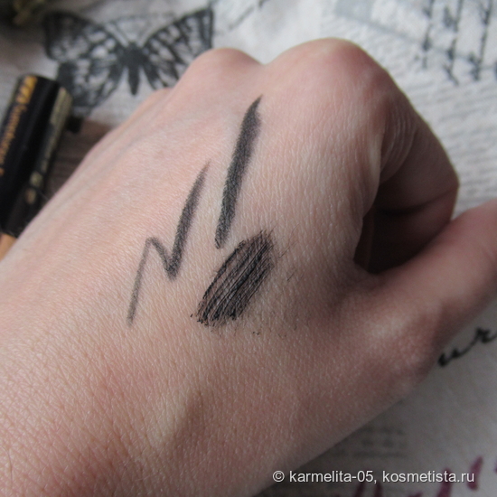 Маленький черный тандем. Estee Lauder Sumptuous Extreme Mascara и Estee Lauder Double Wear Stay-in-Place Eye Pencil.