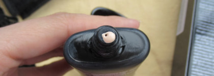 Новинка. Bobbi Brown Skin Long-Wear Fluid Power Foundation SPF 20